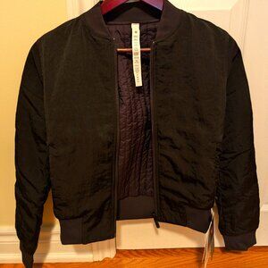 Lululemon reversible non-stop bomber size 4 black NWT